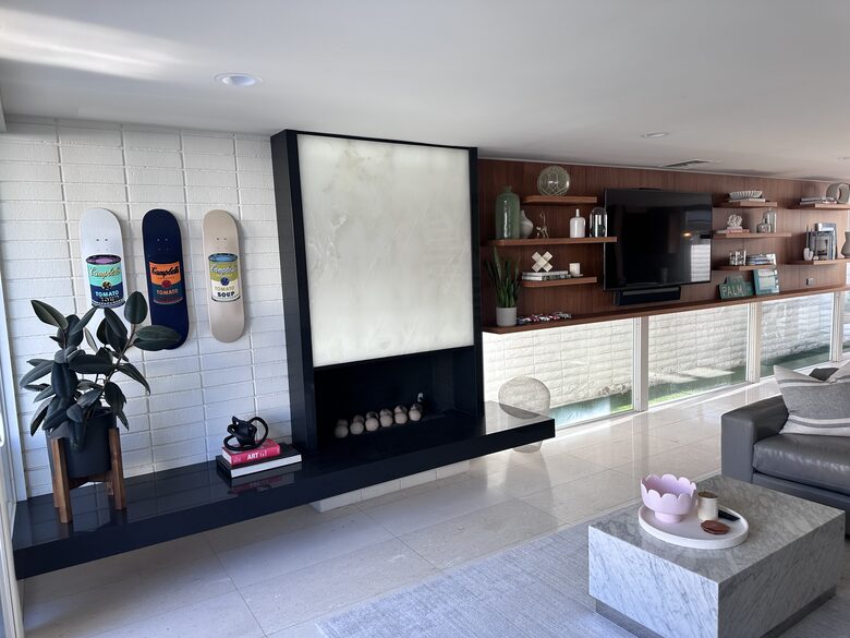 Sophisticated Newport Beach Retreat Near Sand and Marina - Newport Beach, California