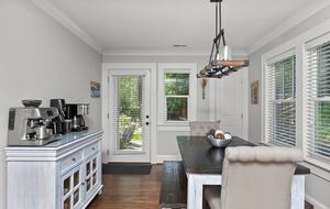 Craftsman Bungalow Near Uptown Charlotte - Charlotte, North Carolina
