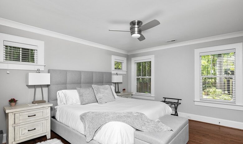 Craftsman Bungalow Near Uptown Charlotte - Charlotte, North Carolina