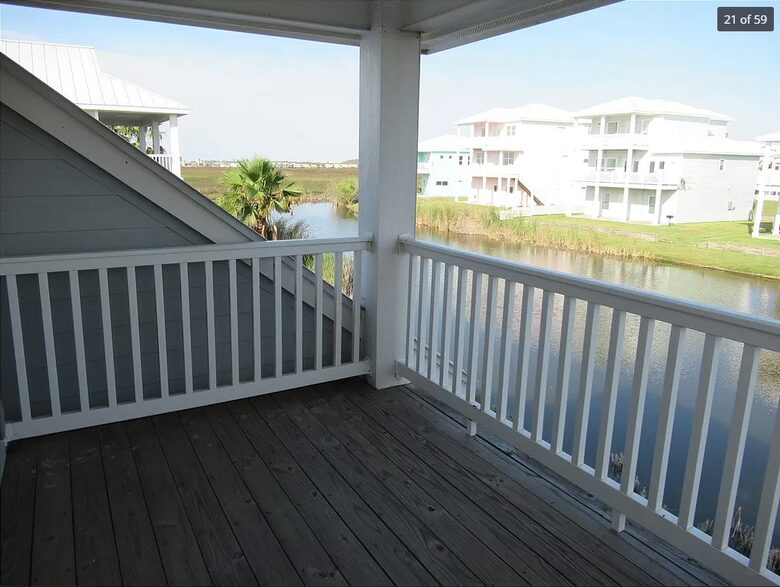 Bunkroom Balcony