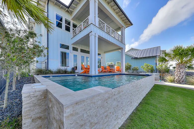 Waterfront Haven with Private Pool and Dock - Rockport, Texas