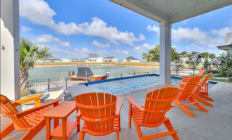 Waterfront Haven with Private Pool and Dock - Rockport, Texas