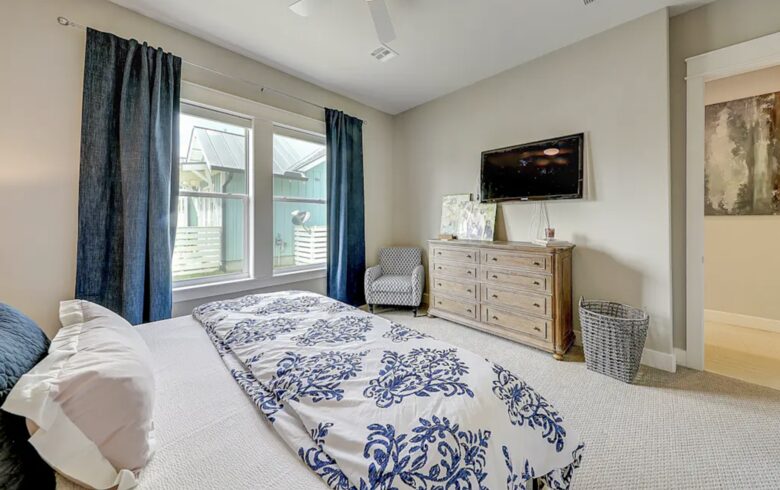 Waterfront Haven with Private Pool and Dock - Rockport, Texas