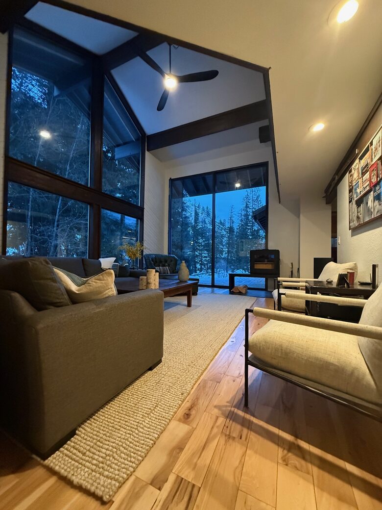 Icicle Canyon River House - Seattle, Washington