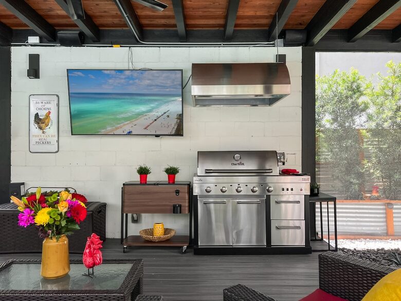 Modern Industrial Oasis in the Heart of Tampa - Tampa, Florida