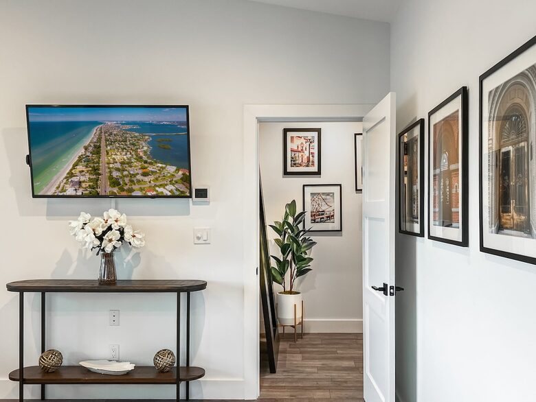 Modern Industrial Oasis in the Heart of Tampa - Tampa, Florida