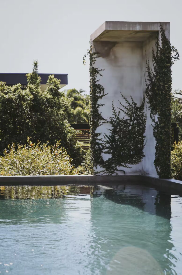 Banksia House | A Coastal Retreat of Natural Elegance - Kings Beach, Australia