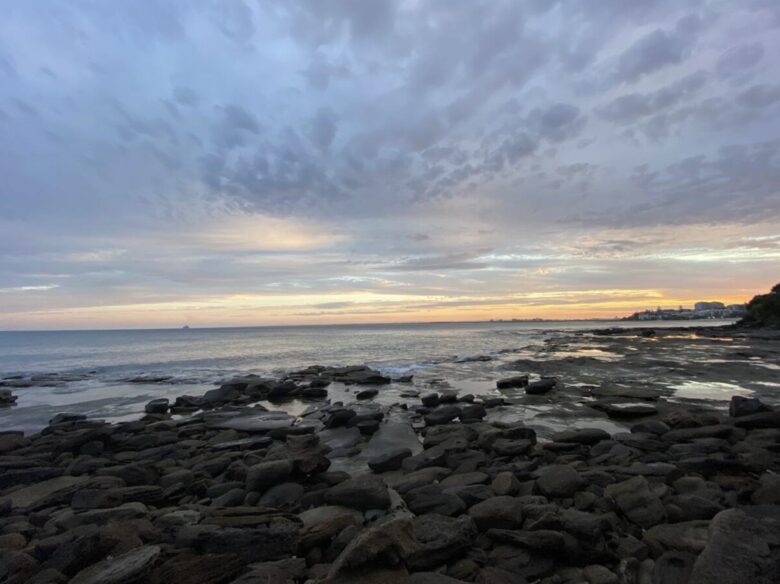 Banksia House | A Coastal Retreat of Natural Elegance - Kings Beach, Australia