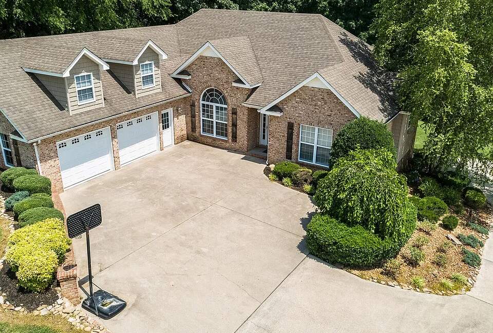 Spacious Waterfront Escape on Tim’s Ford Lake - Estill Springs, Tennessee
