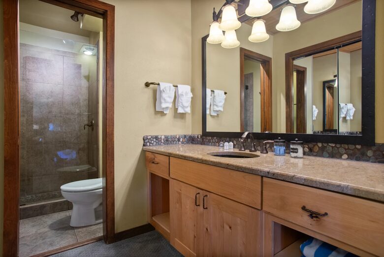 Ski-In/Ski-Out Steamboat Condo with Mountain Views - Steamboat Springs, Colorado