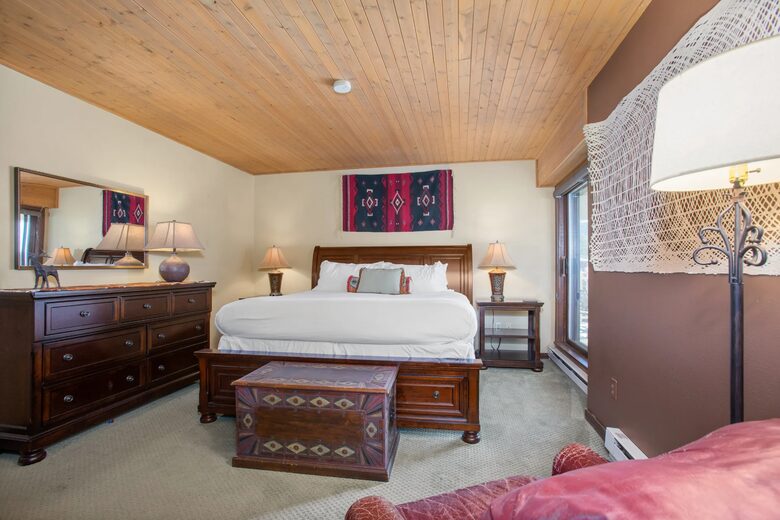 Ski-In/Ski-Out Steamboat Condo with Mountain Views - Steamboat Springs, Colorado