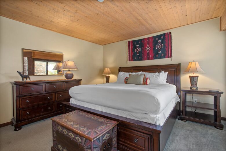 Ski-In/Ski-Out Steamboat Condo with Mountain Views - Steamboat Springs, Colorado