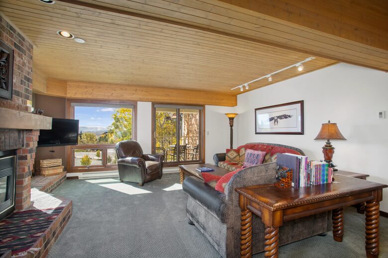 Ski-In/Ski-Out Steamboat Condo with Mountain Views - Steamboat Springs, Colorado