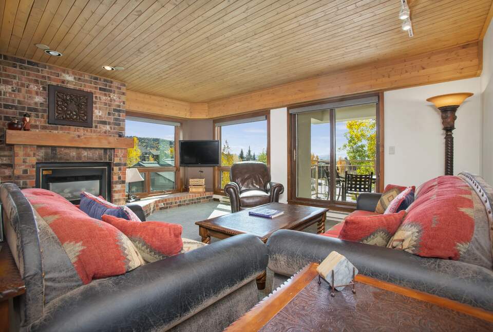 Ski-In/Ski-Out Steamboat Condo with Mountain Views - Steamboat Springs, Colorado