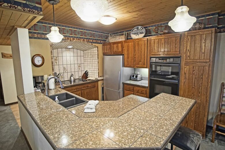 Ski-In/Ski-Out Steamboat Condo with Mountain Views - Steamboat Springs, Colorado