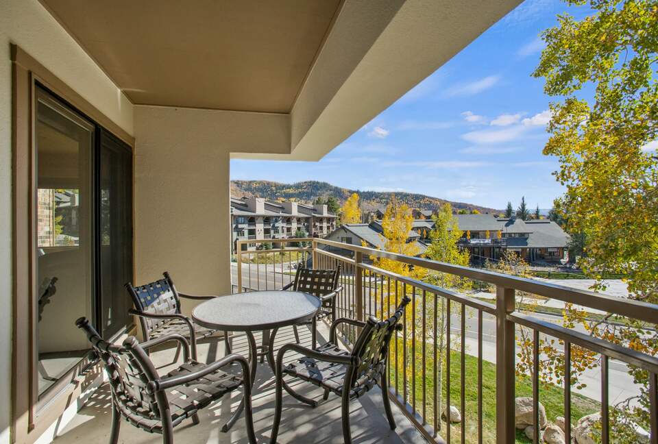 Ski-In/Ski-Out Steamboat Condo with Mountain Views - Steamboat Springs, Colorado