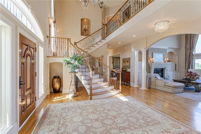 Spacious Finger Lakes Estate with Premier Amenities - Victor, New York