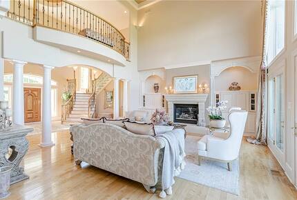 Spacious Finger Lakes Estate with Premier Amenities - Victor, New York