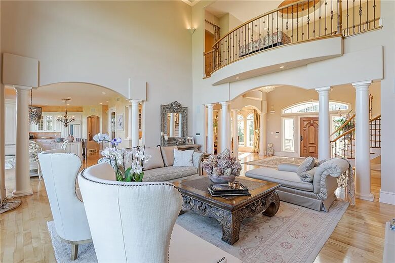 Spacious Finger Lakes Estate with Premier Amenities - Victor, New York