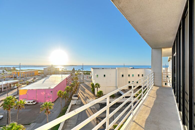 Beach House Extraordinaire! - South Padre Island, Texas