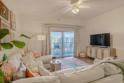 Luxury Retreat Steps from the Sand - New Smyrna Beach, Florida