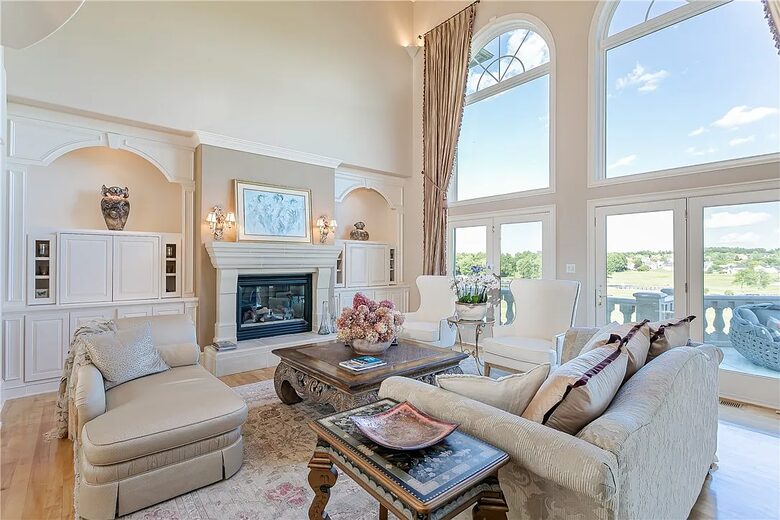 Spacious Finger Lakes Estate with Premier Amenities - Victor, New York