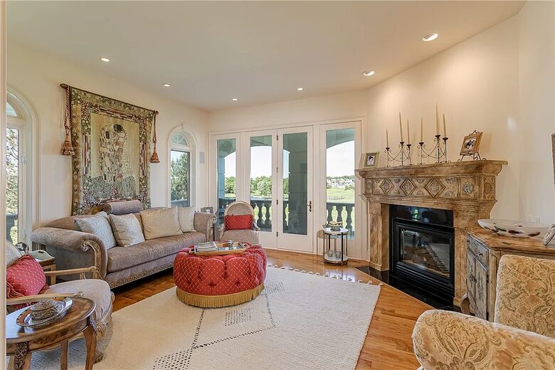 Spacious Finger Lakes Estate with Premier Amenities - Victor, New York