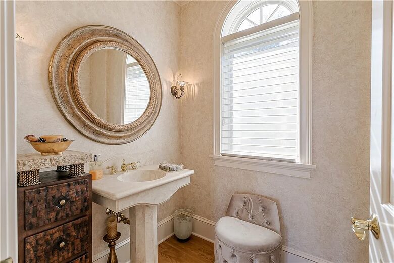 Spacious Finger Lakes Estate with Premier Amenities - Victor, New York