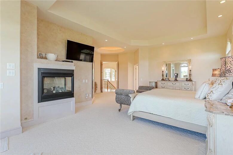 Spacious Finger Lakes Estate with Premier Amenities - Victor, New York