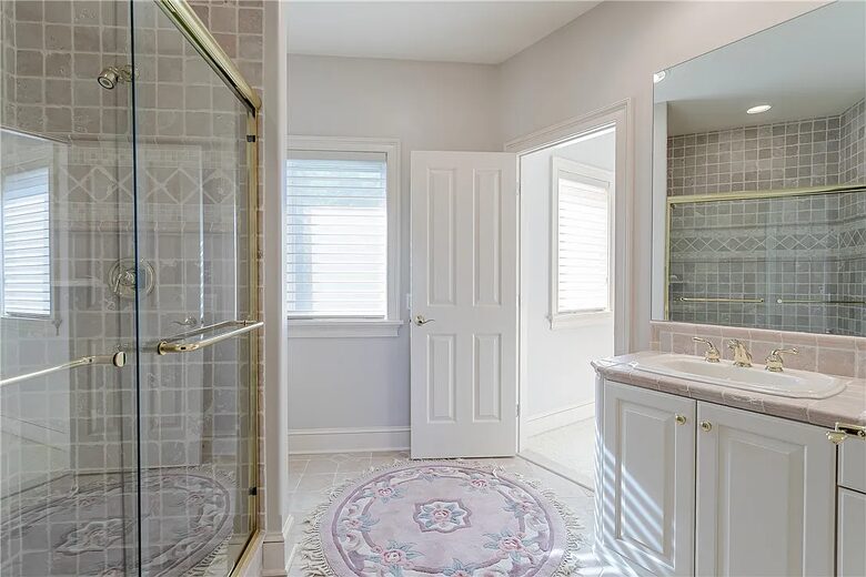 Spacious Finger Lakes Estate with Premier Amenities - Victor, New York