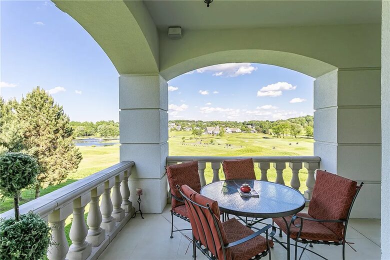 Spacious Finger Lakes Estate with Premier Amenities - Victor, New York