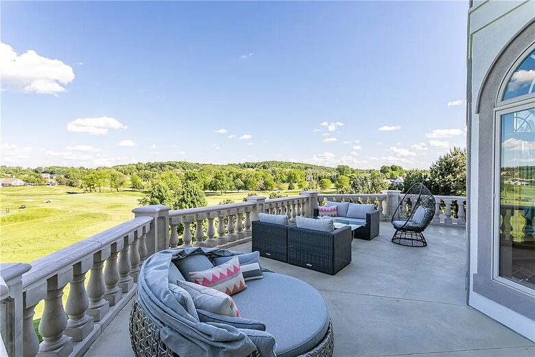 Spacious Finger Lakes Estate with Premier Amenities - Victor, New York