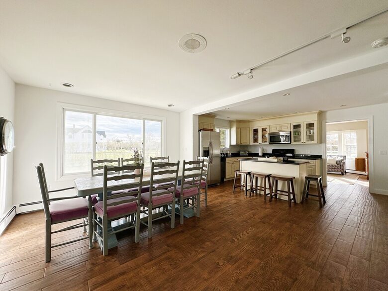 Secluded Westhampton Beach Haven Near the Water - Westhampton Beach, New York