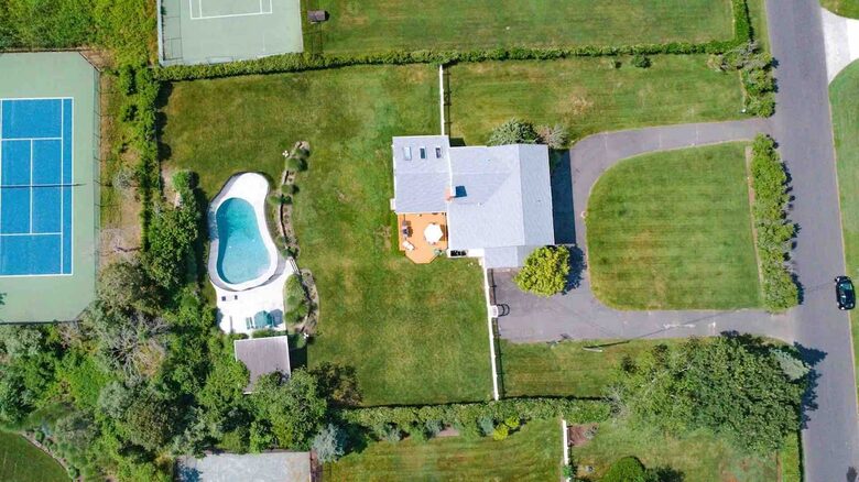 Secluded Westhampton Beach Haven Near the Water - Westhampton Beach, New York