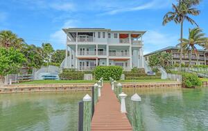 Waterfront Intracoastal Oasis - Jupiter, Florida