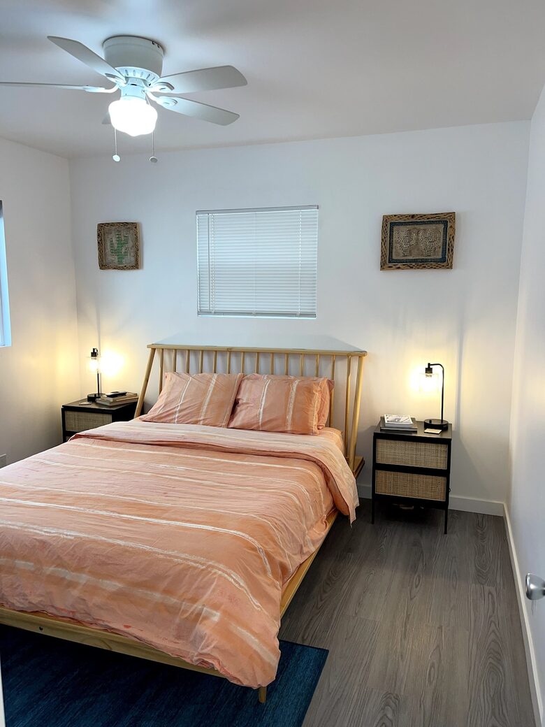 Cozy Oceanfront Getaway | Steps to the Beach - Oceanside, California