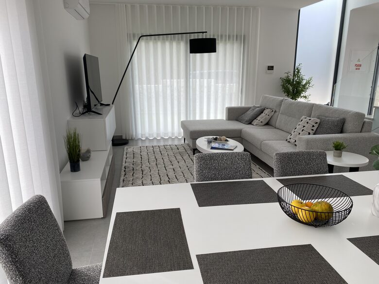 Casa Do Cruzeiro - Stunning Modern Villa with Private Pool and Garden - Foz do Arelho, Portugal