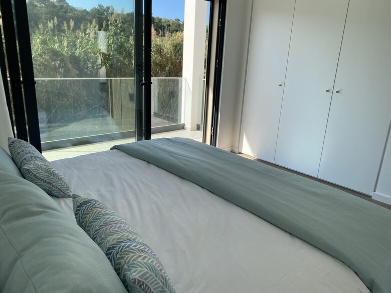 Casa Do Cruzeiro - Stunning Modern Villa with Private Pool and Garden - Foz do Arelho, Portugal