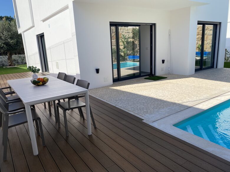 Casa Do Cruzeiro - Stunning Modern Villa with Private Pool and Garden - Foz do Arelho, Portugal