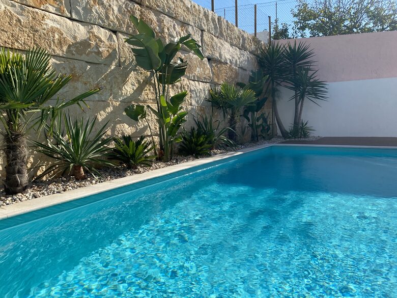 Casa Do Cruzeiro - Stunning Modern Villa with Private Pool and Garden - Foz do Arelho, Portugal