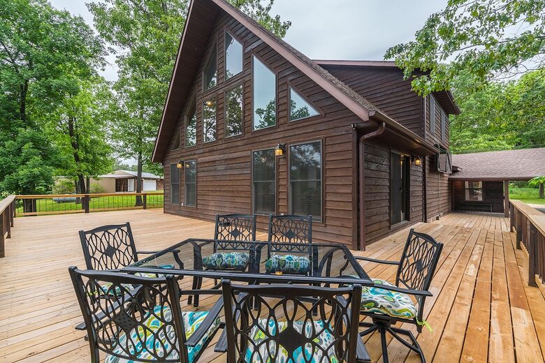 Lakeside Tranquility at Getaway Ranch - Theodosia, Missouri