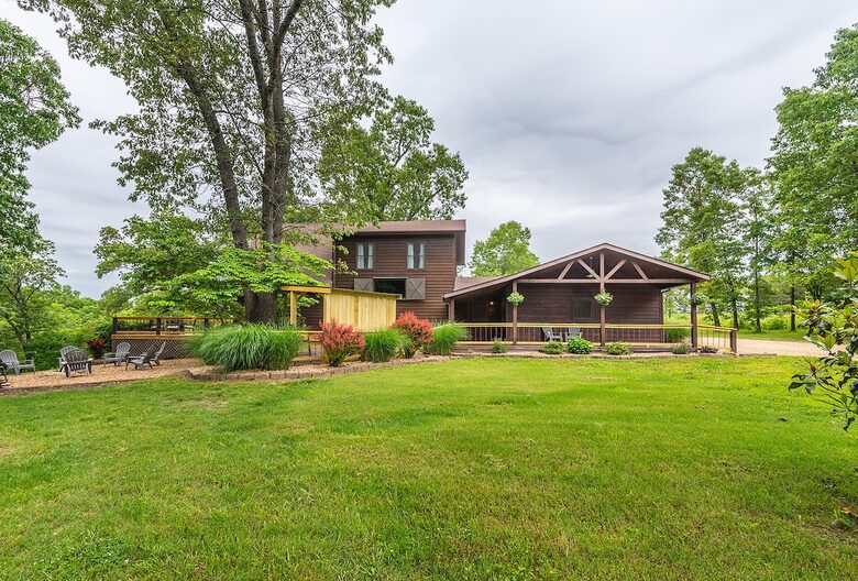 Lakeside Tranquility at Getaway Ranch - Theodosia, Missouri