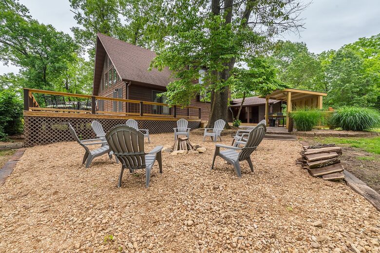 Lakeside Tranquility at Getaway Ranch - Theodosia, Missouri