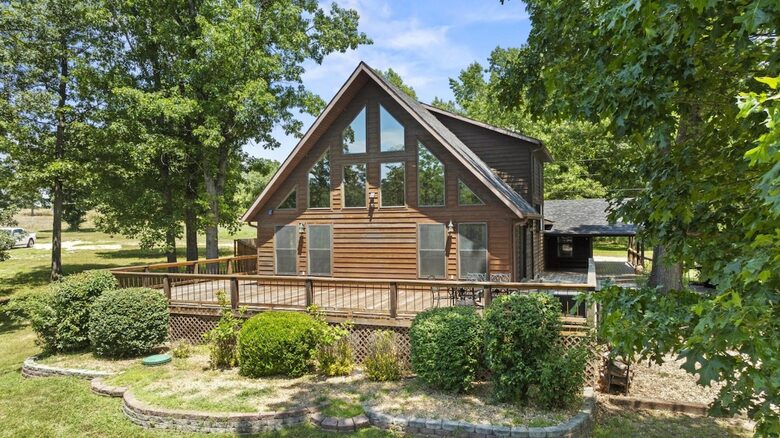 Lakeside Tranquility at Getaway Ranch - Theodosia, Missouri