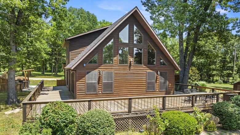 Lakeside Tranquility at Getaway Ranch - Theodosia, Missouri