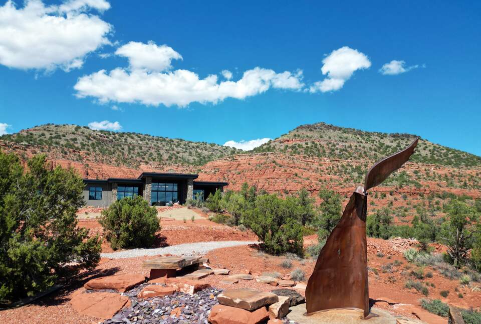 360° Views & Architectural Brilliance in Sedona - Sedona, Arizona