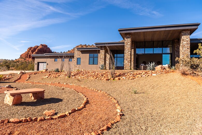 360° Views & Architectural Brilliance in Sedona - Sedona, Arizona
