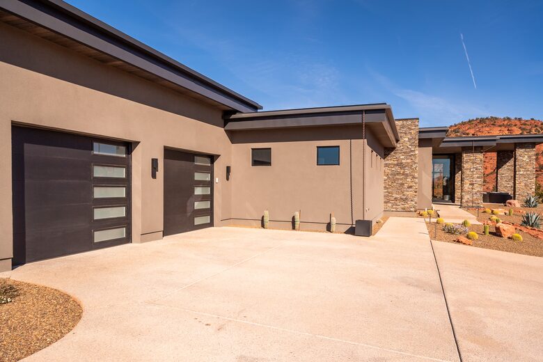 360° Views & Architectural Brilliance in Sedona - Sedona, Arizona