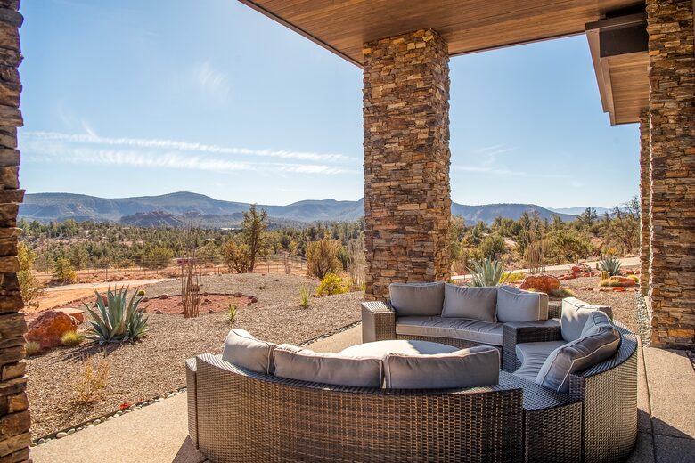 360° Views & Architectural Brilliance in Sedona - Sedona, Arizona