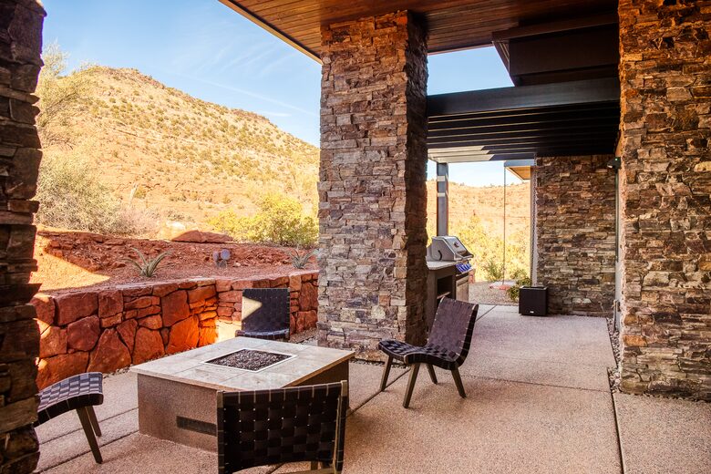 360° Views & Architectural Brilliance in Sedona - Sedona, Arizona